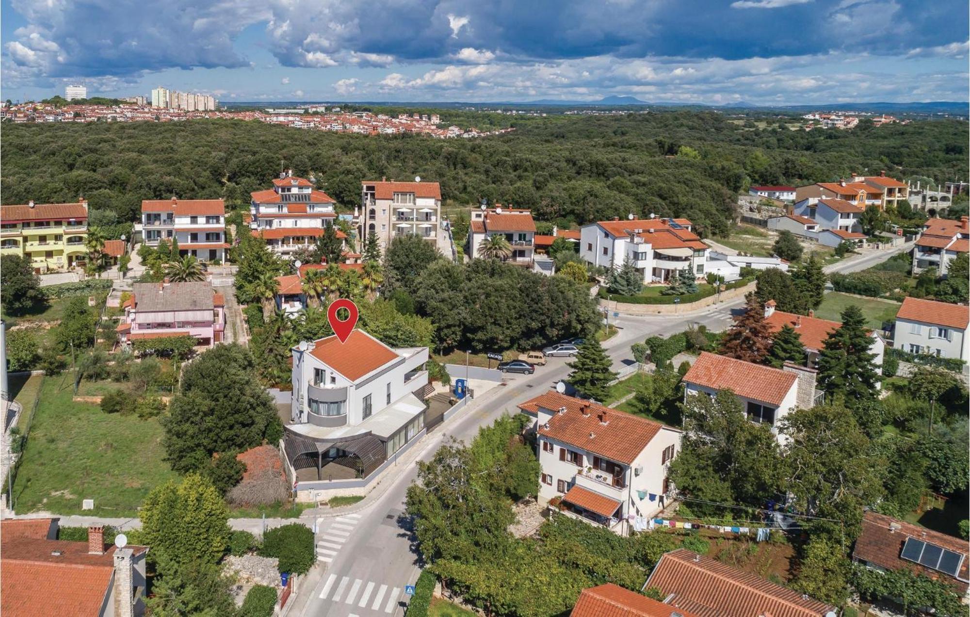 Stunning Apartment In Pjescana Uvala With Wifi מראה חיצוני תמונה